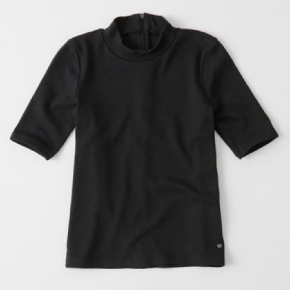 *A&F Mock neck half sleeve top